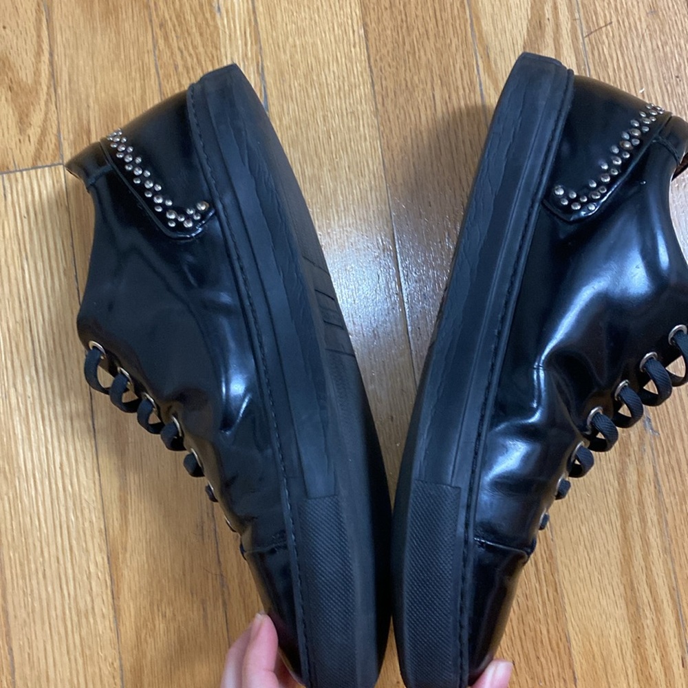 Donald J Pliner Black Leather 10.5 Sneakers - Picture 7 of 7